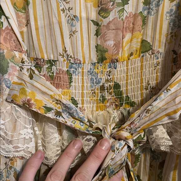 EUC Spell Floral and Lace Tie Back Dress in Yellow and Ivory - Picture 10 of 10